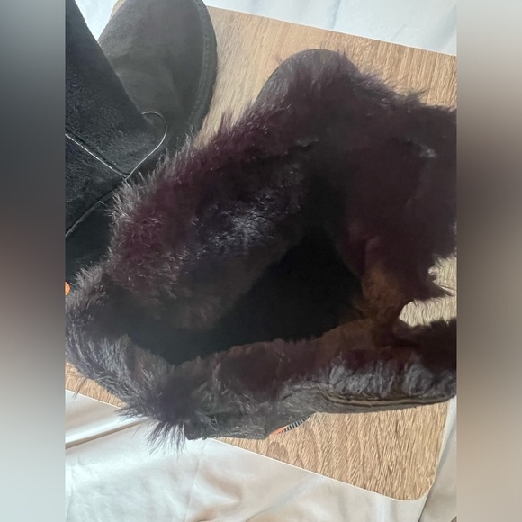 NWOB Cozy Black Suede Chelsea Side zipper booties NEVER WORN - Picture 11 of 15